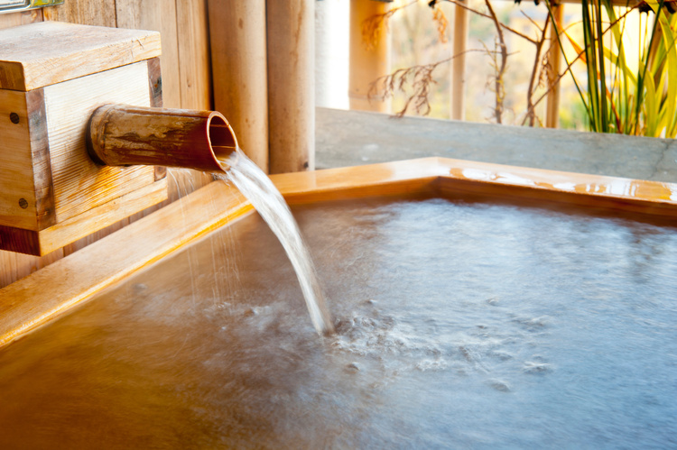 温泉つきの高級貸別荘・ラグジュアリーグランピング