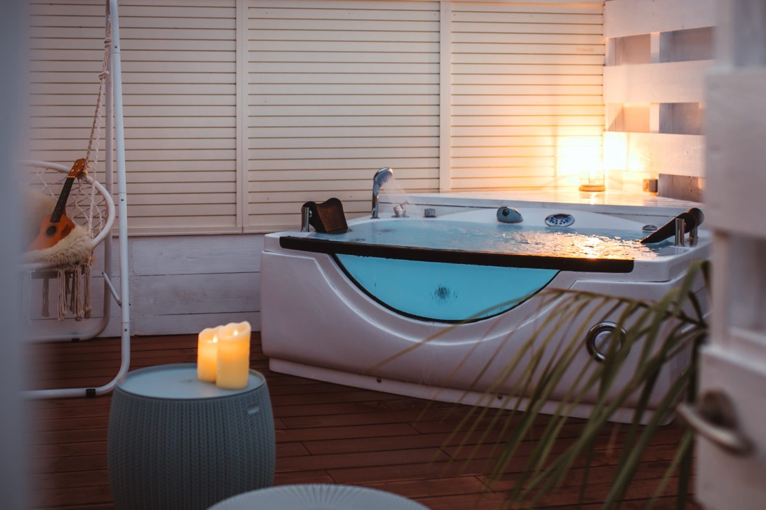 デュエットリゾート白浜ローズ｜千葉県・館山・南房総｜夜のジャグジー