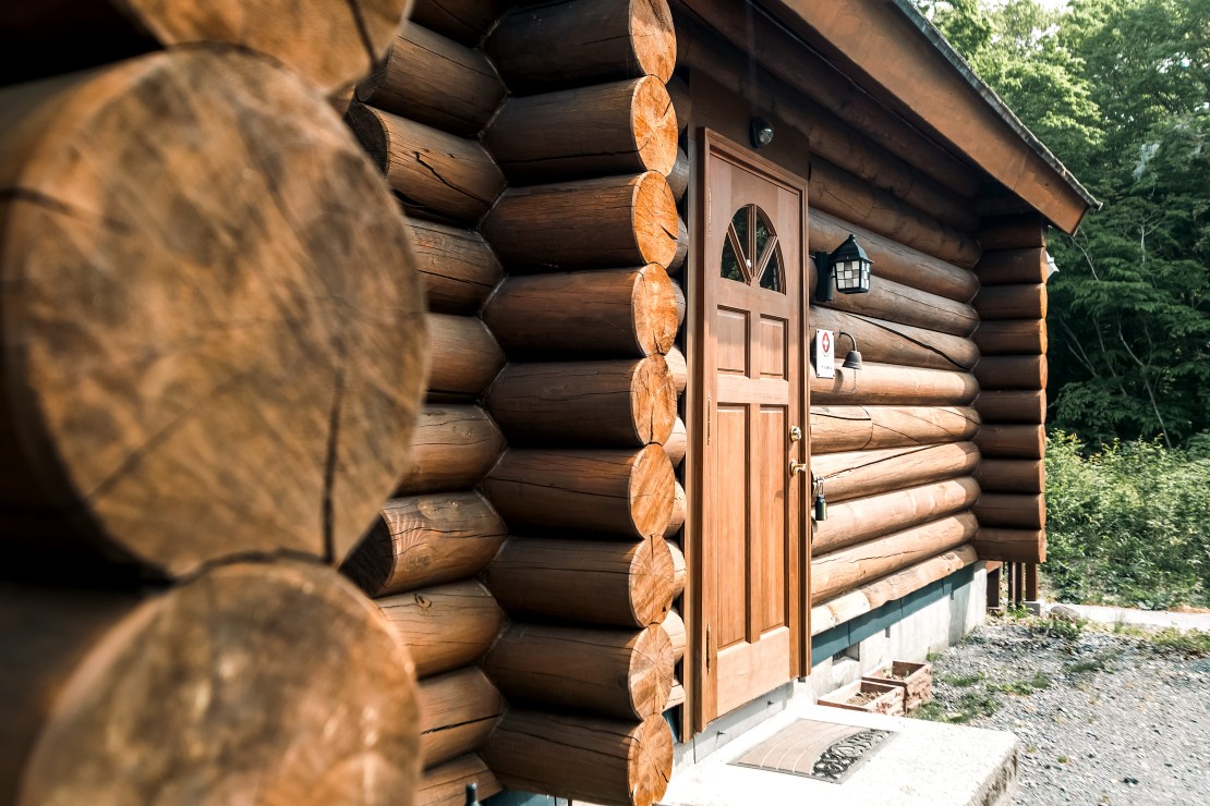 デュエットリゾートHana那須スイス｜栃木県・那須・板室｜2棟が隣り合わせに並んでいます