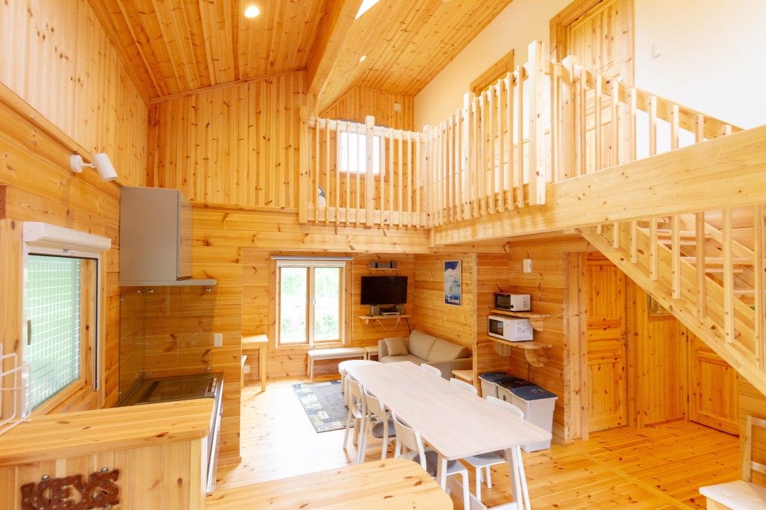 ゲストハウスティータイム｜山梨県・山中湖・忍野｜コテージDaiDai内装1