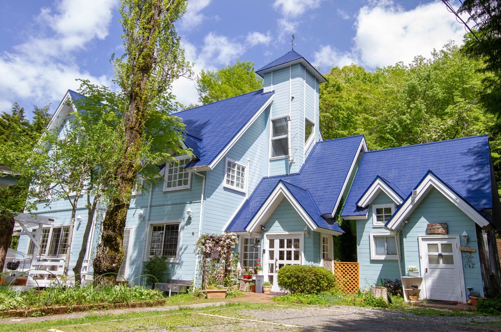 ゲストハウスティータイム｜山梨県・山中湖・忍野｜ペンション棟ティータイム外観2