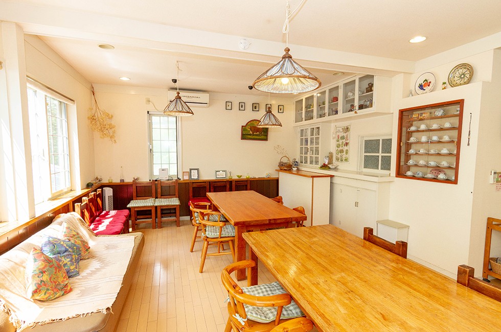 ゲストハウスティータイム｜山梨県・山中湖・忍野｜ペンション棟ティータイム内装1