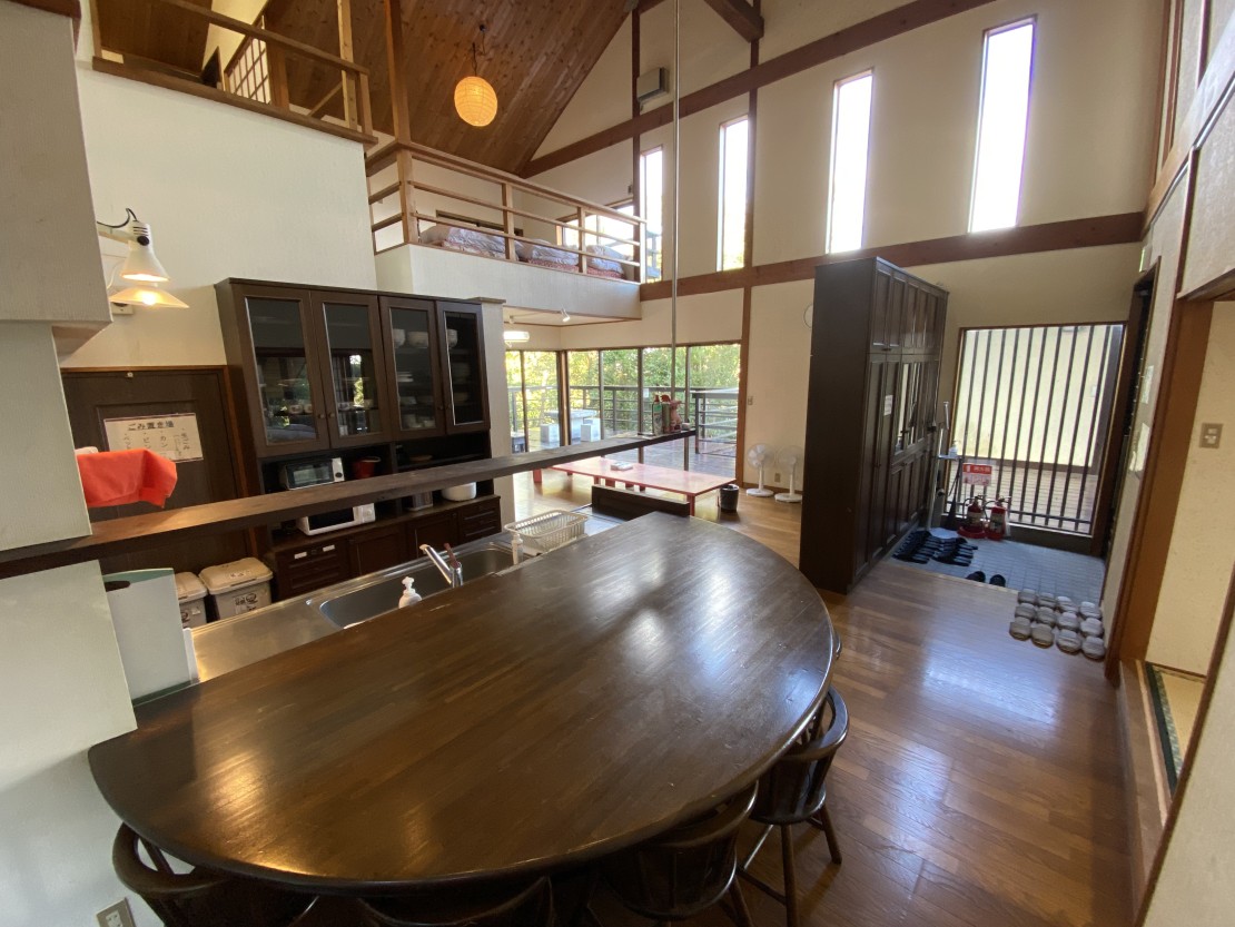 TAMAGOYA  ATAGAWASOU(玉子家)｜静岡県・東伊豆｜ダイニングキッチン