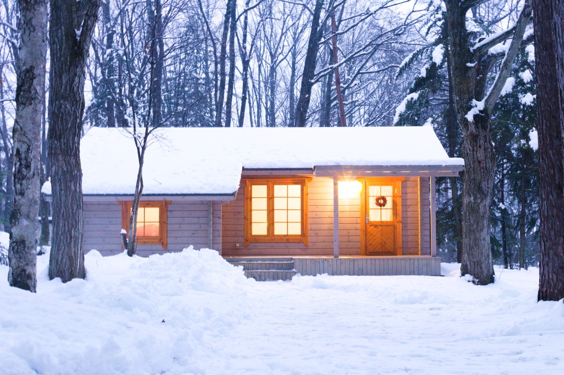MORIKOYA -CHALET- 北軽井沢｜群馬県・北軽井沢・嬬恋・万座｜雪に包まれる冬のコテージ