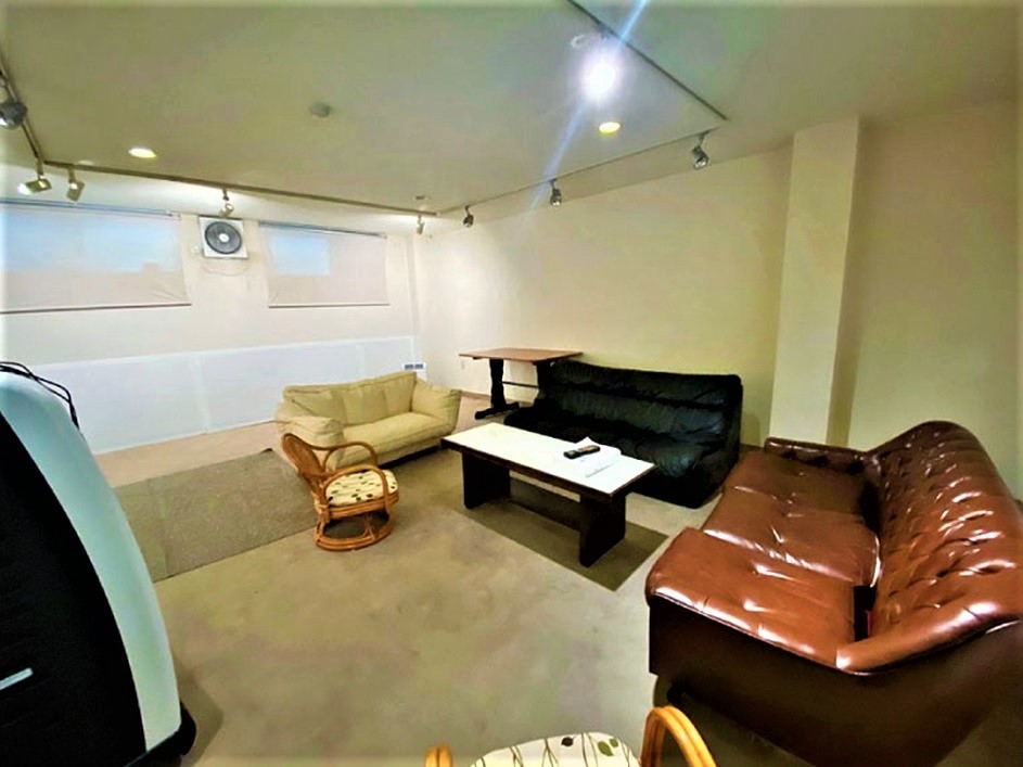 大型コテージ　ポニーテール｜静岡県・伊豆高原｜カラオケルーム