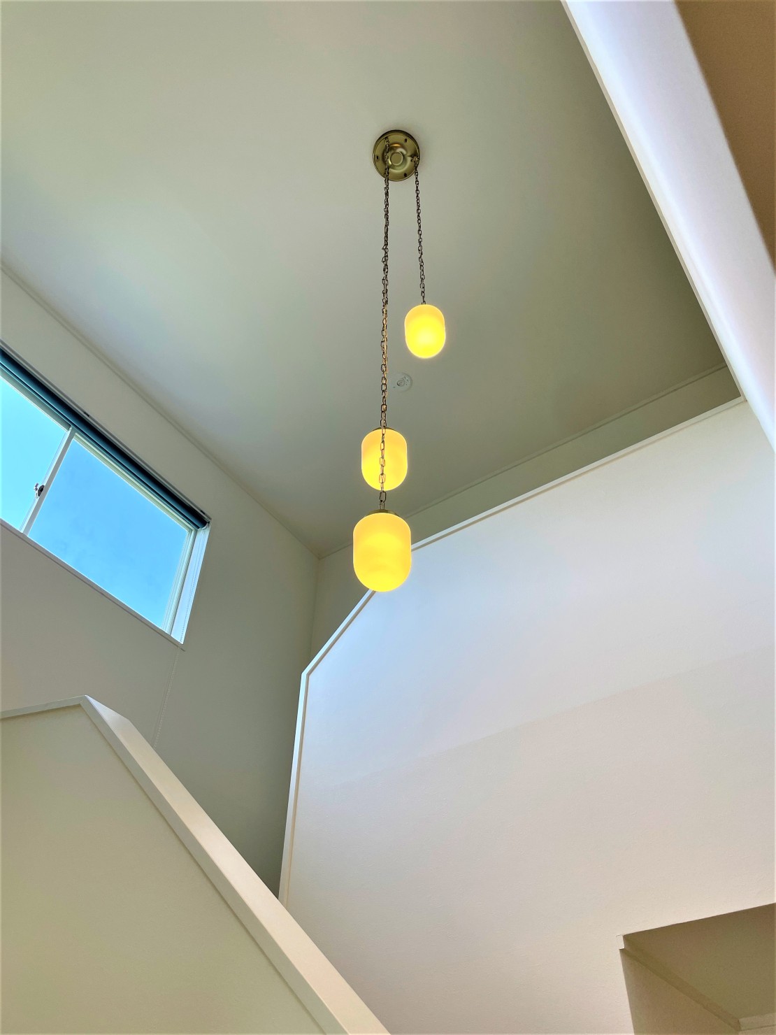 ハイランドガーデン伊豆｜静岡県・伊豆高原｜館内は白を基調としたインテリアで統一