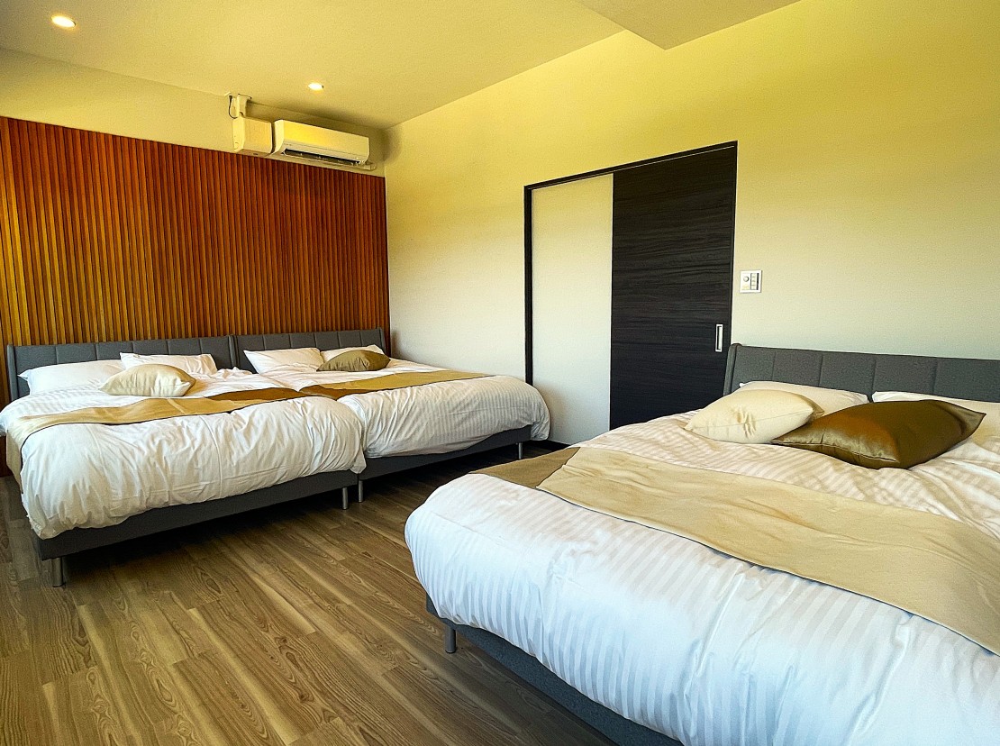 熱海のデザイナーズヴィラ　蒼 -ATAMI VILLA-｜静岡県・熱海｜マスターベッドルーム