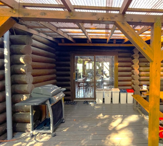 静岡県 中伊豆の貸別荘・コテージ｜プラネット：屋根付きBBQ