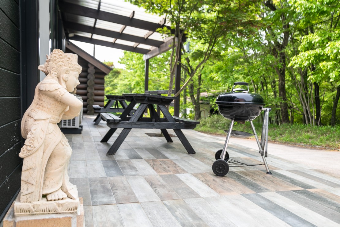 デュエットリゾートHana那須バリ｜栃木県・那須・板室｜癒しのデッキスペース