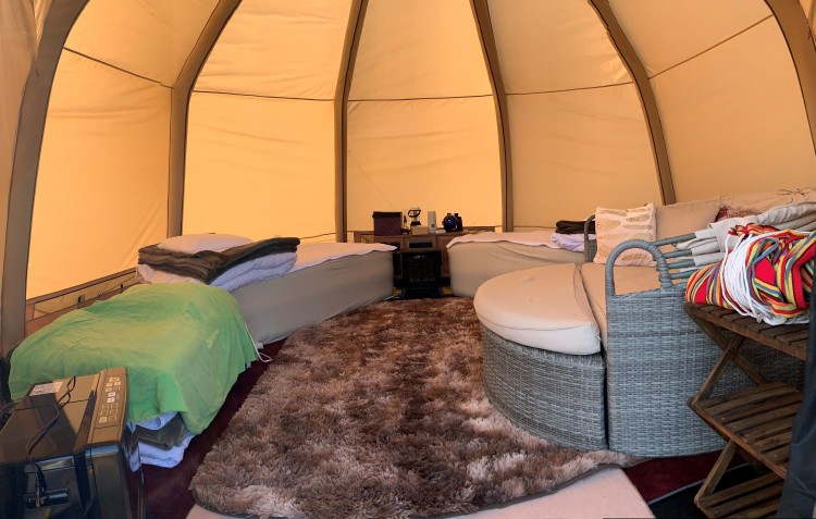 大分県 九重・久住・竹田・長湯のグランピング｜くじゅう花公園　キャンピングリゾート　花と星の写真：手ぶらで楽しむキャンプ