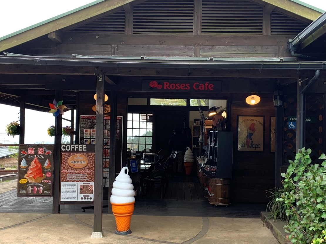 くじゅう花公園　キャンピングリゾート　花と星｜大分県・九重・久住・竹田・長湯｜朝食提供会場です。