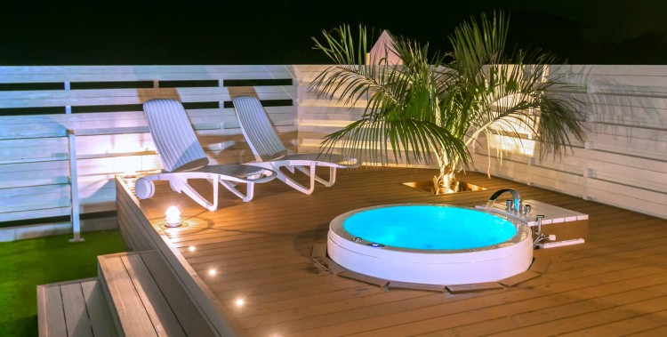 千葉県 館山・南房総のコテージ｜デュエットリゾート館山コスモスの写真：リゾートで過ごす夜