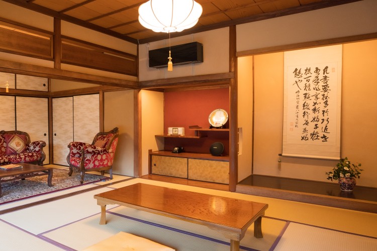 静岡県 熱海のコテージ｜御宿こごひの写真：数寄屋建築の味わい