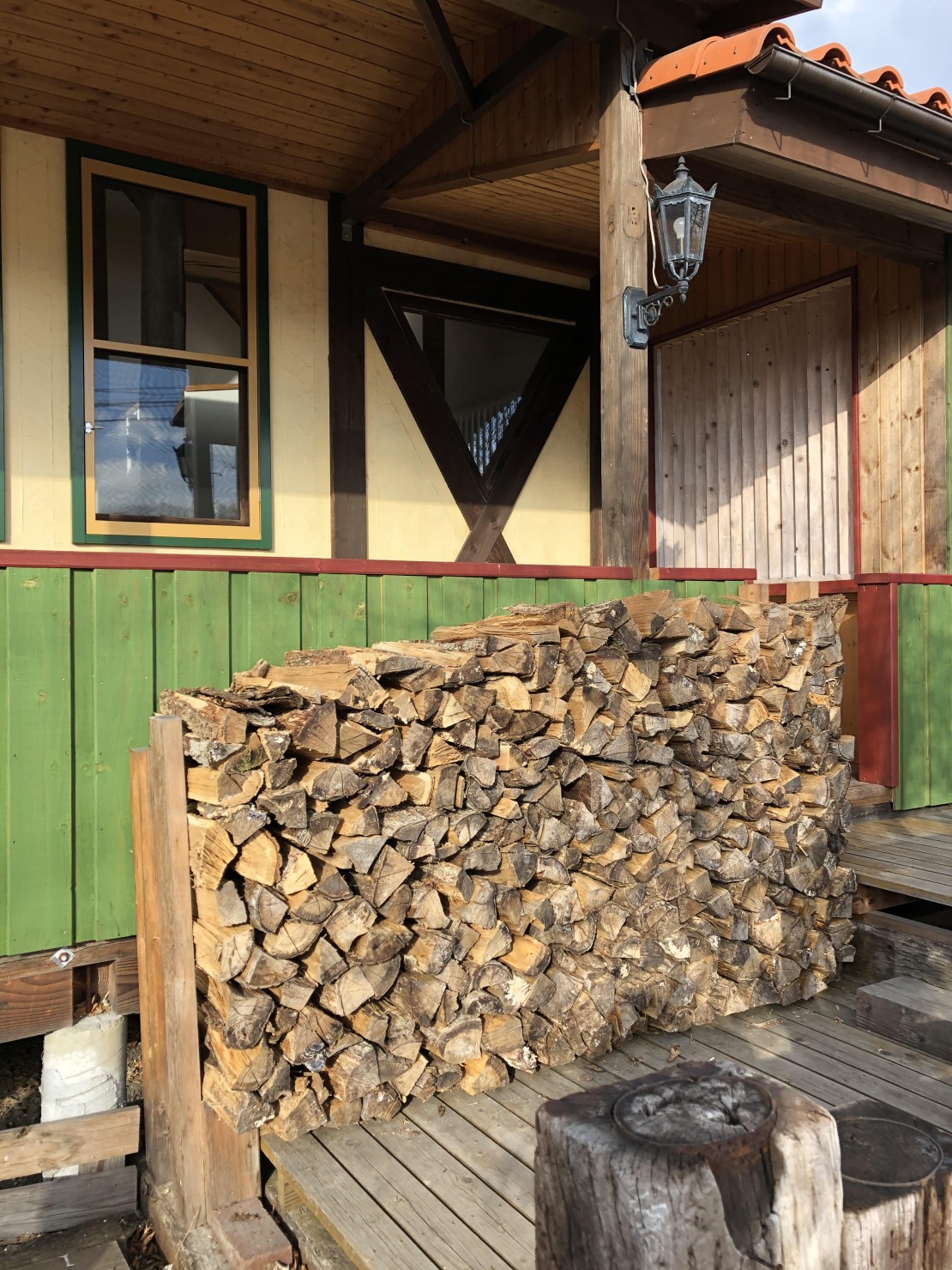 高原の貸別荘　くるみテラス｜群馬県・北軽井沢・嬬恋・万座｜薪ストーブの薪