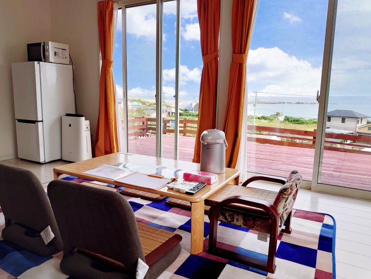 千葉県 館山・南房総のコテージ｜ロッジBu-chi（ロッジブーチ）の写真：１階リビングからの眺め