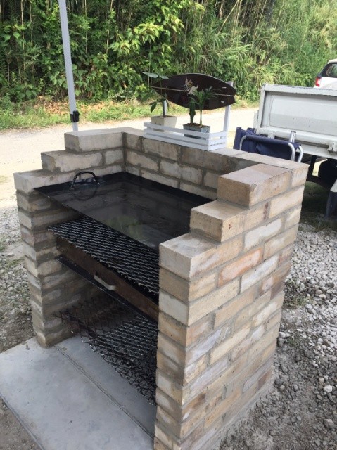 ロッジBu-chi（ロッジブーチ）｜千葉県・館山・南房総｜BBQコンロです。
無料ですのでお使い下さい。