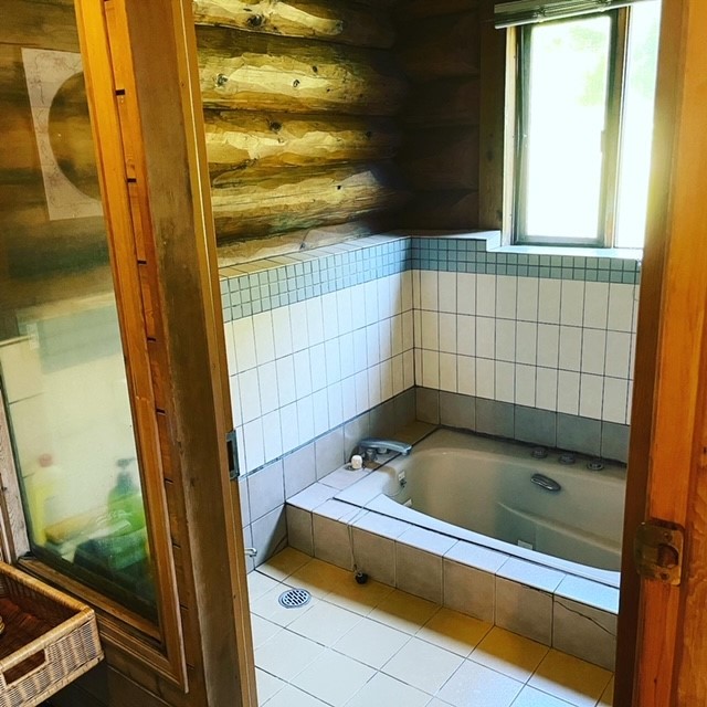 癒しの森スターヒルズ　スタンダードログハウス｜静岡県・中伊豆｜室内風呂も完備