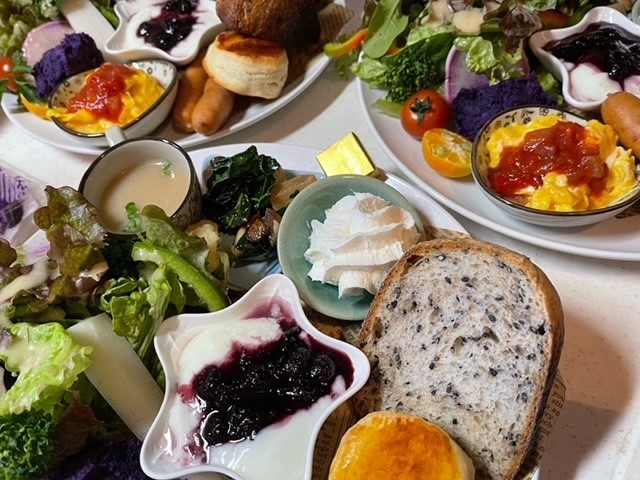 癒しの森スターヒルズ　ララの家｜静岡県・中伊豆｜敷地内のカフェで朝食（予約制）