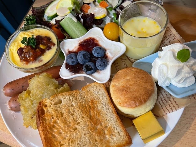 癒しの森スターヒルズ　アンの家｜静岡県・中伊豆｜敷地内のカフェでブランチ出来ます。（予約制）