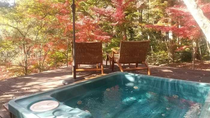 静岡県 中伊豆のコテージ｜癒しの森スターヒルズ　キキの家の写真：高台に位置する露天風呂