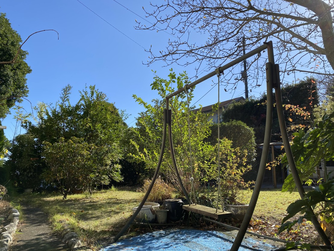 絶景一棟貸し　IZU GRAN DEUR 510　(伊豆グランドール510)｜静岡県・伊豆高原｜ブランコ付きガーデン