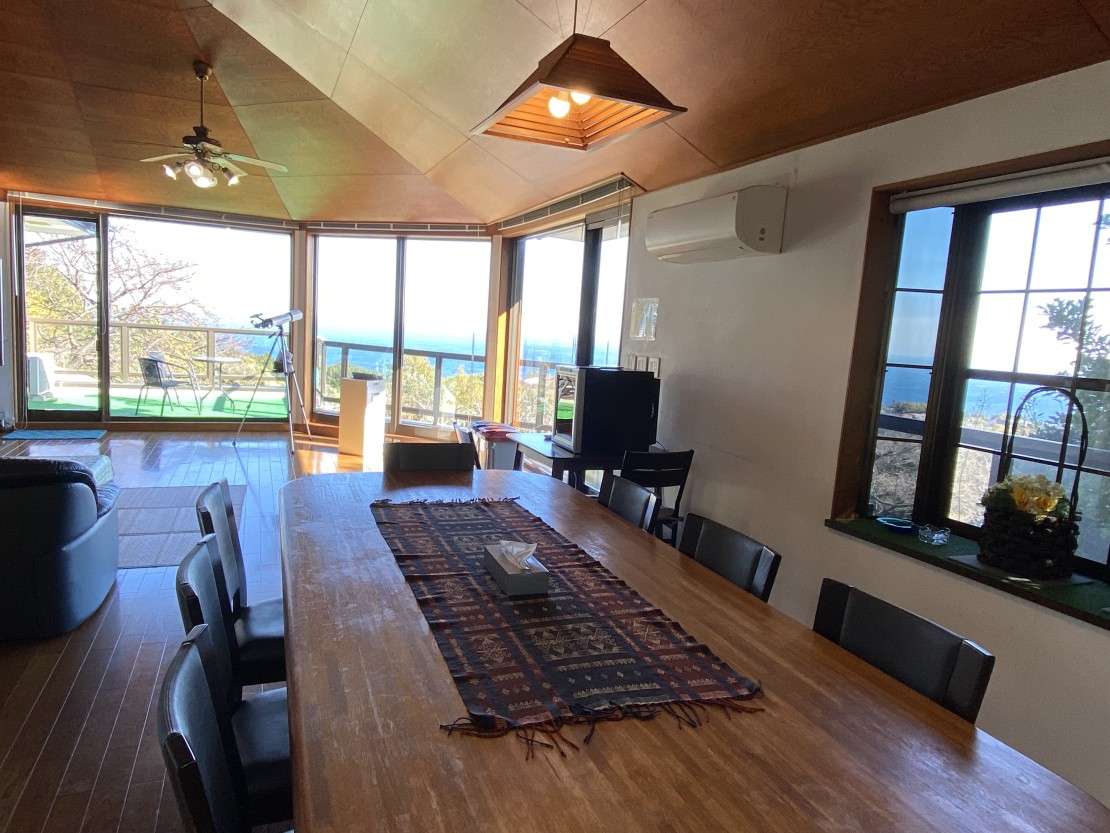 絶景一棟貸し　IZU GRAN DEUR 510　(伊豆グランドール510)｜静岡県・伊豆高原｜ダイニング