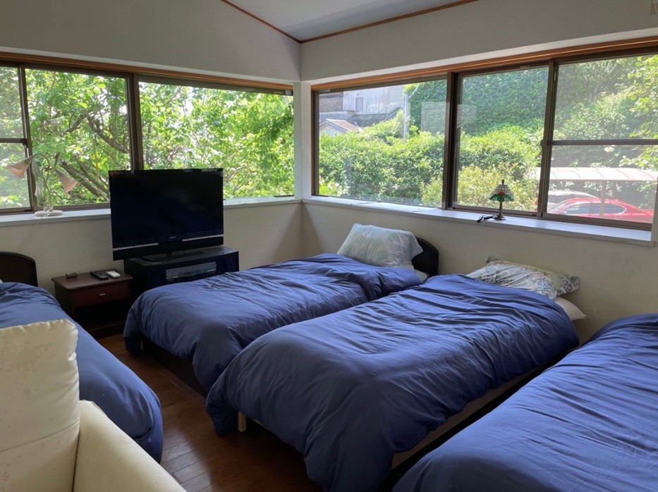 絶景一棟貸し　IZU GRAN DEUR 510　(伊豆グランドール510)｜静岡県・伊豆高原｜ベットルーム（シングル４台）