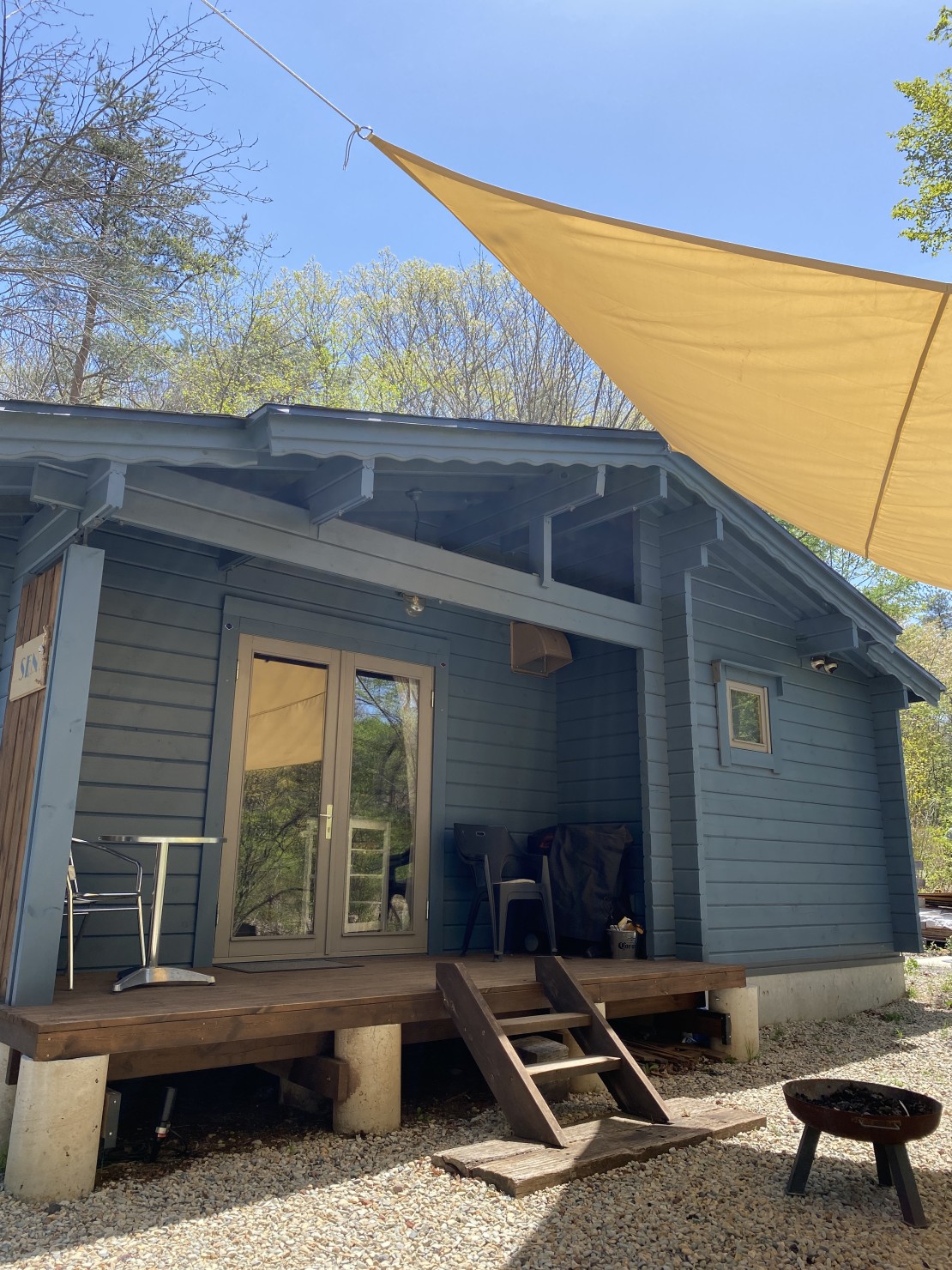 森のログハウスSEN｜群馬県・北軽井沢・嬬恋・万座｜玄関/デッキ