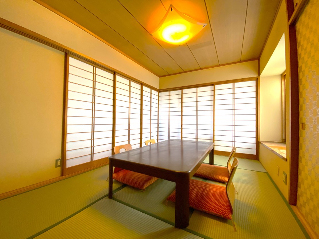 泊まれる居酒屋バル｜静岡県・伊豆高原｜和室