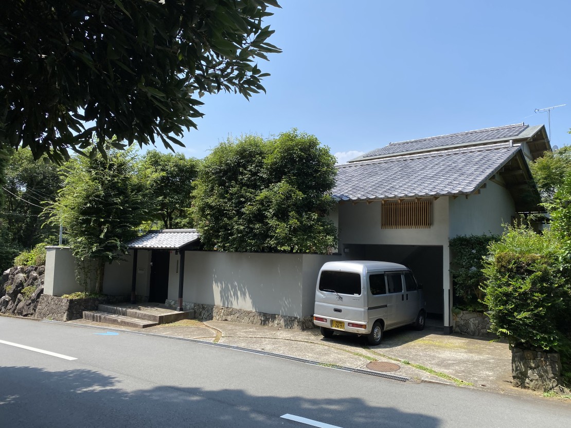 伊豆ステラハウス｜静岡県・伊豆高原｜駐車場2台完備