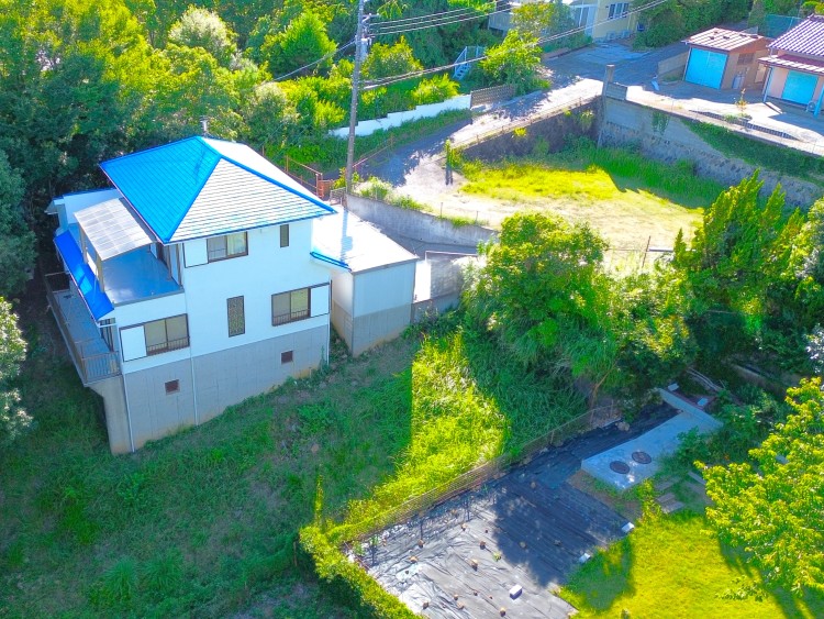 静岡県 熱海のコテージ｜熱海セレナの写真：広い駐車場