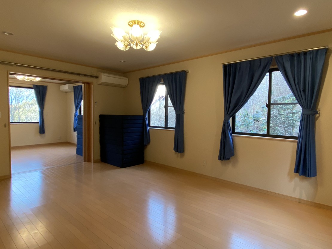 M-terrace Atami｜静岡県・熱海｜フローリングの大広間