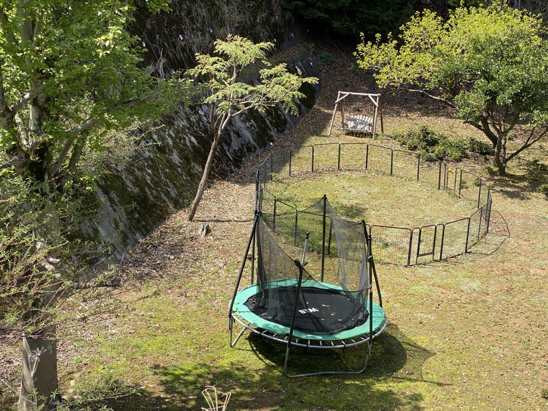 ヴィラ・エーゲ｜静岡県・熱海｜ブランコ、トランポリン、ドッグラン