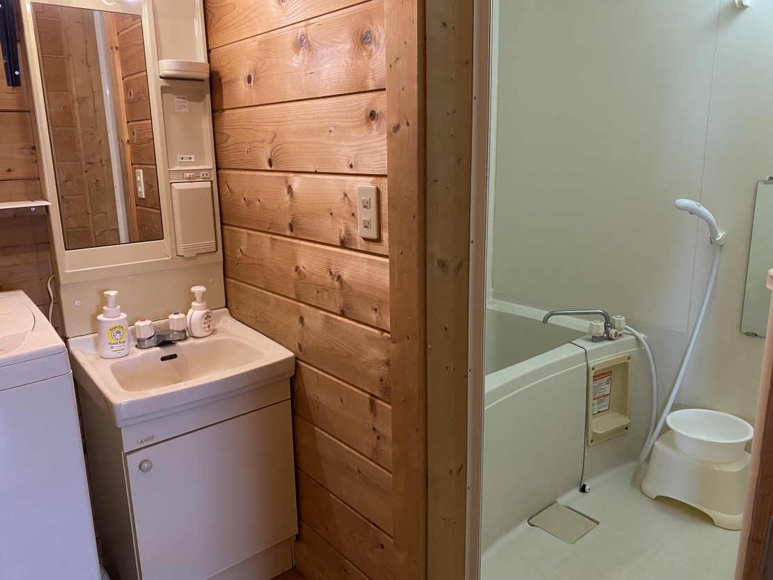 ログハウス　フリージアⅡ｜静岡県・東伊豆｜バス、パウダールーム