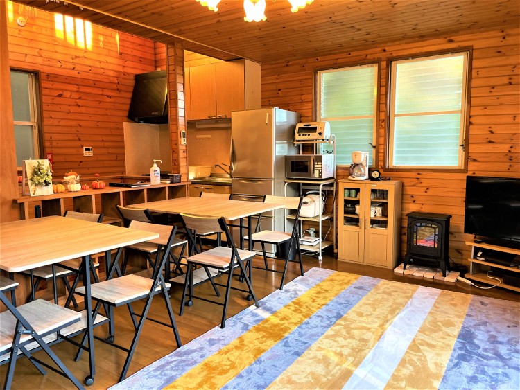 静岡県 熱海のコテージ｜パンプキンハウスの写真：リビングダイニング