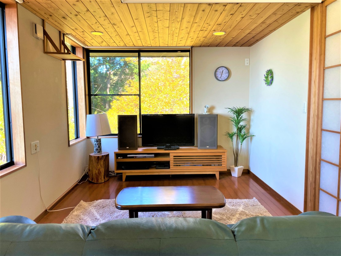 SAVANAQ【3879】｜静岡県・西伊豆｜リビング