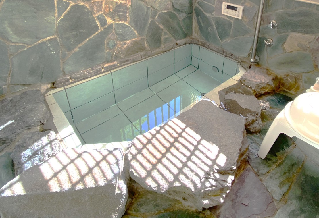 伊豆フィールドワンHG｜静岡県・伊豆高原｜内湯（岩風呂）