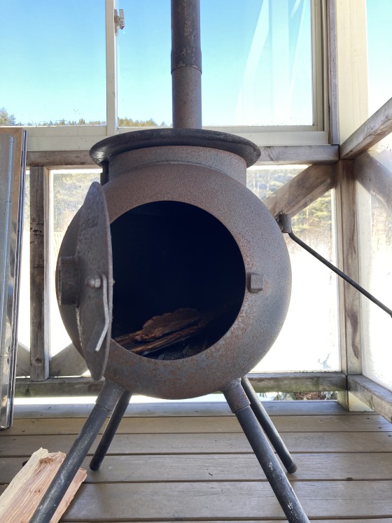 長野県 伊那・駒ヶ根・飯田・昼神のグランピング｜Stella Snow Campia 南信州　星空グランピング　“MOSS TENTS SITE”：薪ストーブ