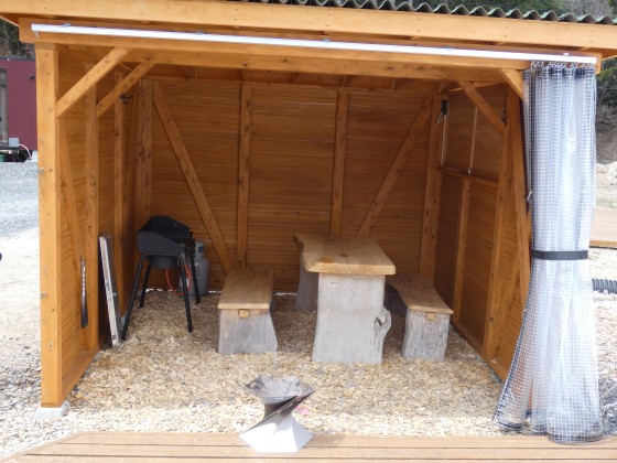 長野県 伊那・駒ヶ根・飯田・昼神の貸別荘・コテージ｜Stella Snow Campia 南信州　星空グランピング　“TINY HOUSE A・B”：屋根付きBBQ