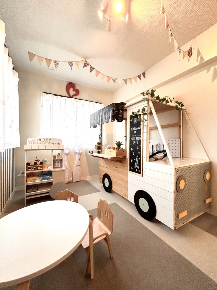 千葉県 館山・南房総のコテージ｜VILLA HALFMOON　【4LDK2棟/2LDK4棟】の写真：キッズルーム付き４LDK