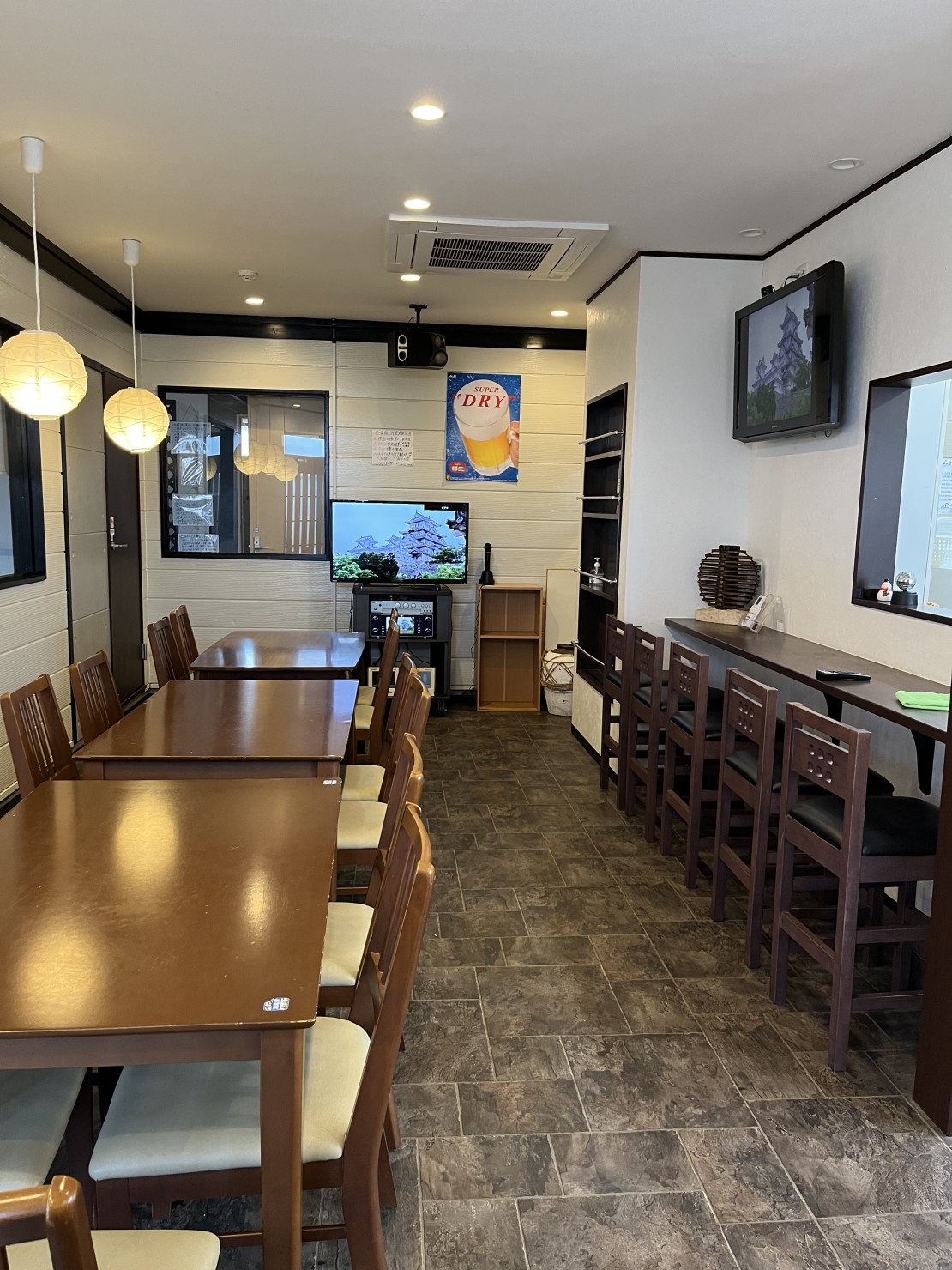 憩いの家　ふらっと別館ビーチリゾートはすぬま｜千葉県・九十九里・銚子｜1階フロアーのカラオケ広場
＊ オプション