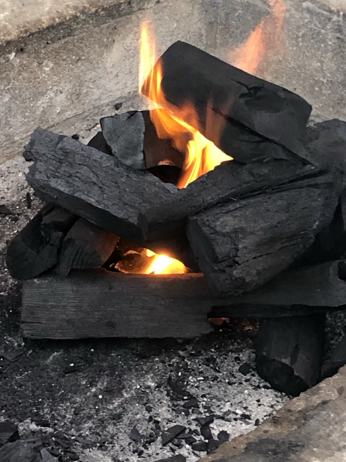 憩いの家　ふらっと別館　木戸浜｜千葉県・九十九里・銚子｜夜、焚き火を囲んで、焼きマシュマロ等
お子様にも喜んでもらえますね！