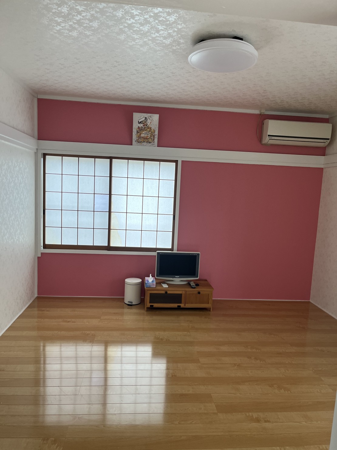 憩いの家　ふらっと別館バーベキュー in Annex｜千葉県・九十九里・銚子｜まっピンクな壁