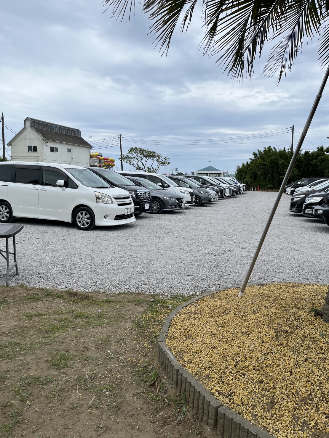 憩いの家　ふらっと別館バーベキュー in Annex｜千葉県・九十九里・銚子｜100台収容可能な駐車場です。