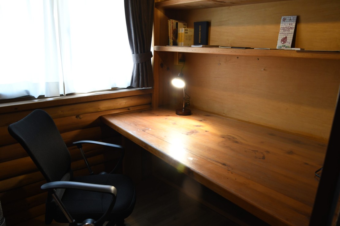 愛犬と泊まれるログハウス/自家焙煎珈琲 南房総maru｜千葉県・館山・南房総｜自然の中の小さな書斎