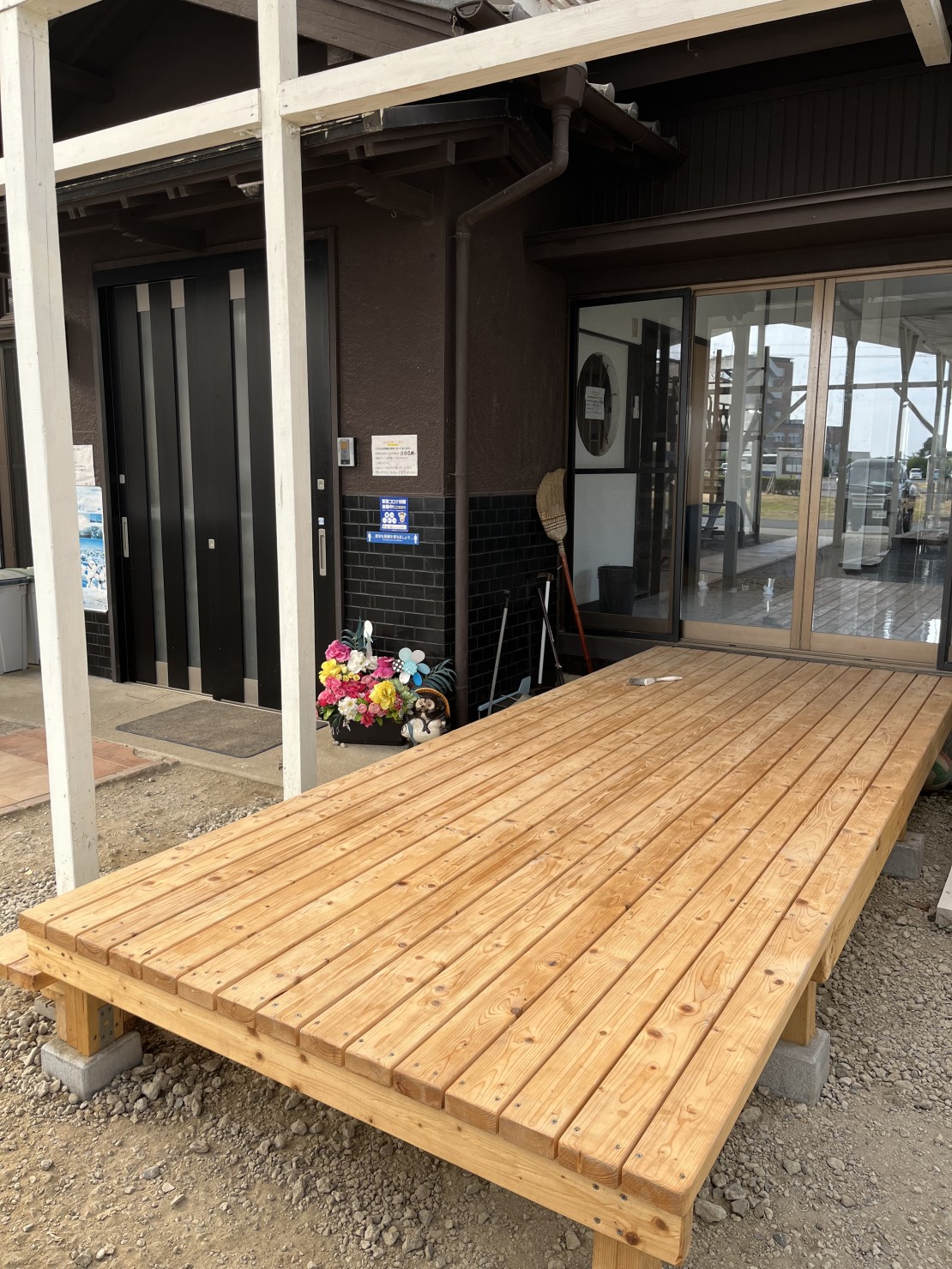 憩いの家ふらっと別館和風なコテージ古民家hoo！｜千葉県・九十九里・銚子｜リビングからバーベキュー場に出れて
便利になりました。