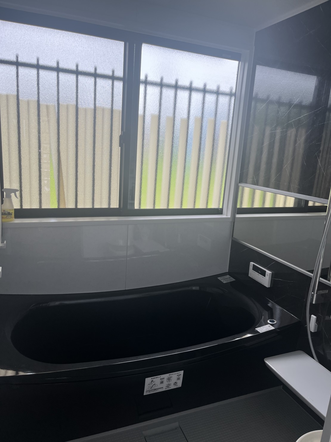 憩いの家ふらっと別館和風なコテージ古民家hoo！｜千葉県・九十九里・銚子｜7月1日に、お風呂が新しくなりました！
ブラックの浴槽でピカピカツヤツヤで
気持ち良いです(o^^o) ！！！