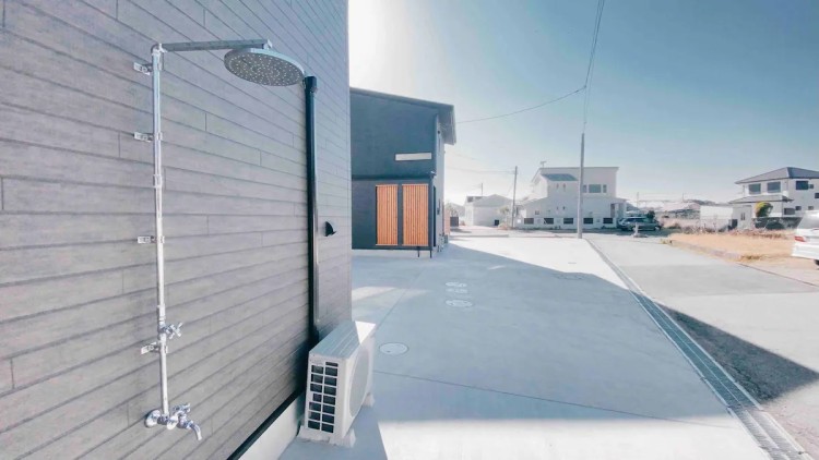 千葉県 九十九里・銚子のコテージ｜THE Air一宮　-North-　北棟の写真：屋外温水シャワー