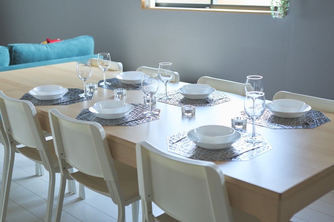 THE Air一宮　-North-　北棟｜千葉県・九十九里・銚子｜お皿やワイングラス、マグカップなどの食器もご用意しております