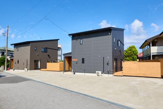 千葉県 九十九里・銚子の貸別荘・コテージ｜THE Air一宮　-South-　南棟の写真：無料駐車場のあるコテージ